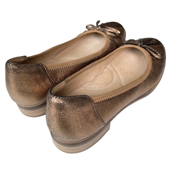 Clarks Collection Metallic Flats Size 7 Sara Aster Leather Bow Toe Comfort Shoes - Picture 5 of 13